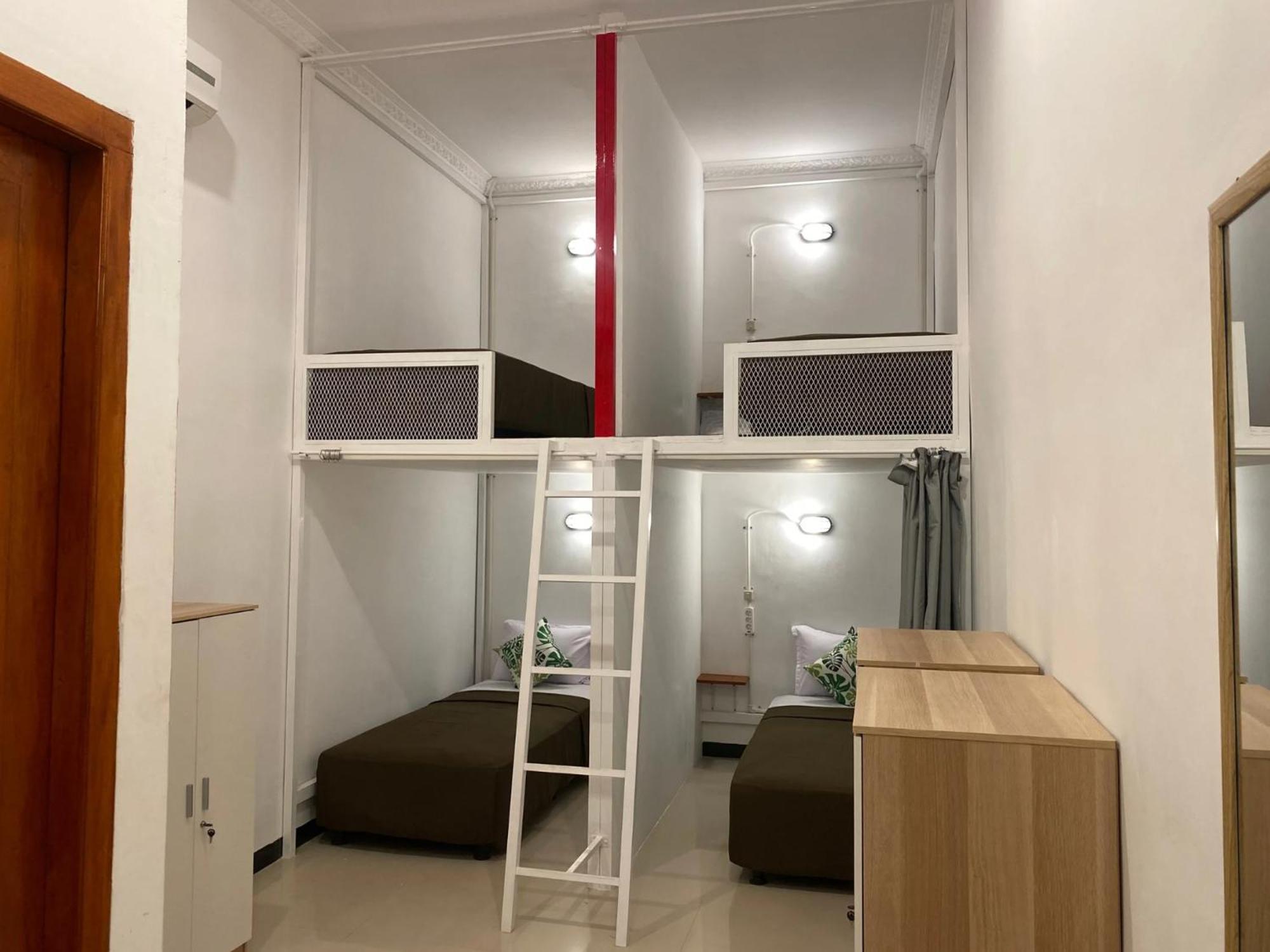 Hostel Revive By Snooze Banyuwangi  Exterior foto