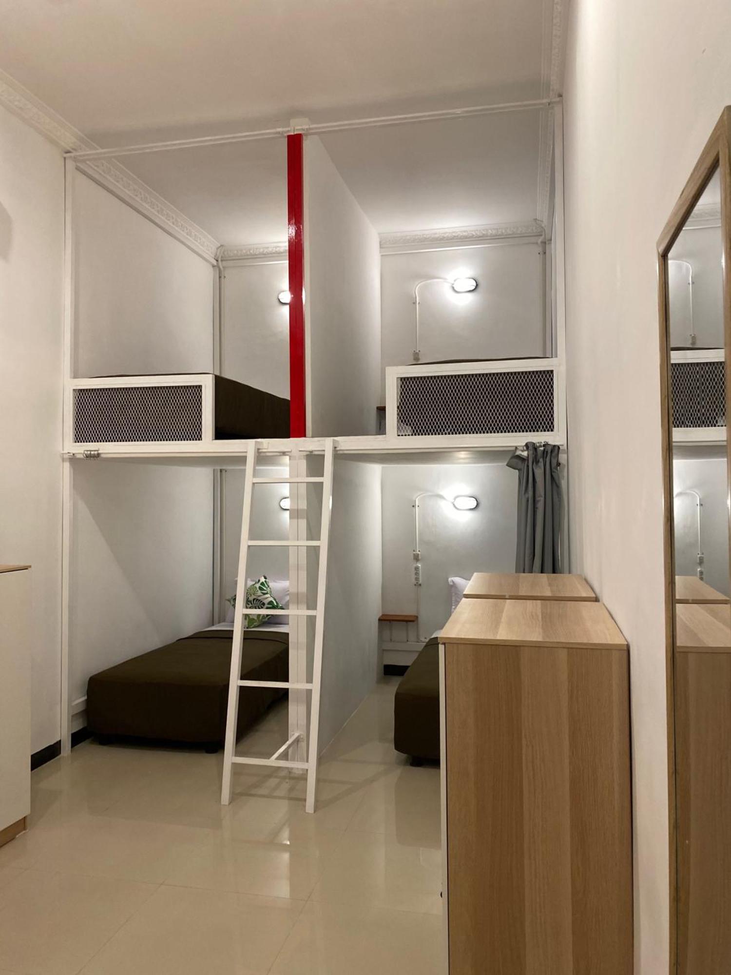 Hostel Revive By Snooze Banyuwangi  Exterior foto